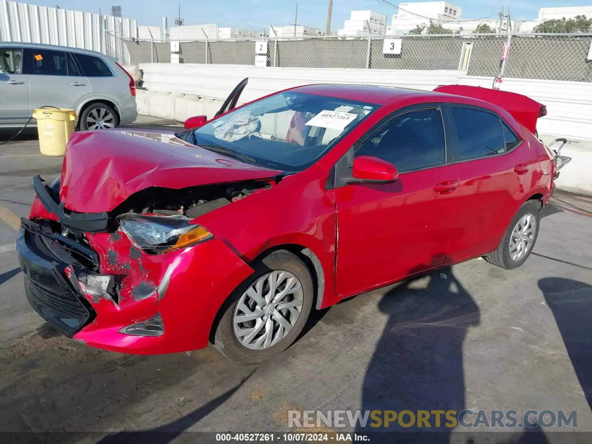 2 fotografías del automóvil dañado 5YFBURHE8KP888054 TOYOTA COROLLA 2019