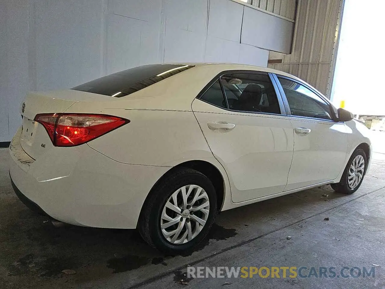 3 fotografías del automóvil dañado 5YFBURHE8KP894839 TOYOTA COROLLA 2019