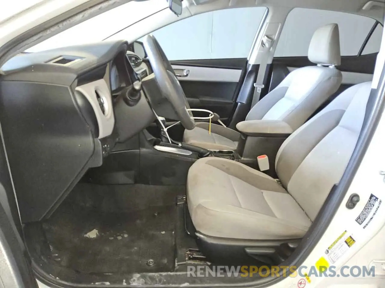 7 fotografías del automóvil dañado 5YFBURHE8KP894839 TOYOTA COROLLA 2019