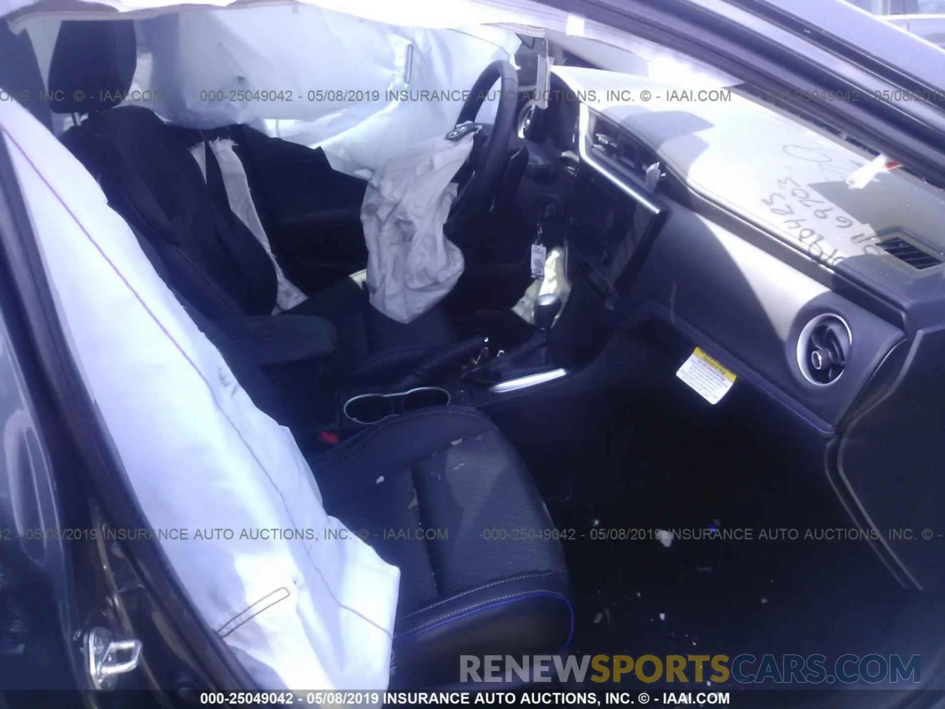 5 fotografías del automóvil dañado 5YFBURHE8KP895862 TOYOTA COROLLA 2019