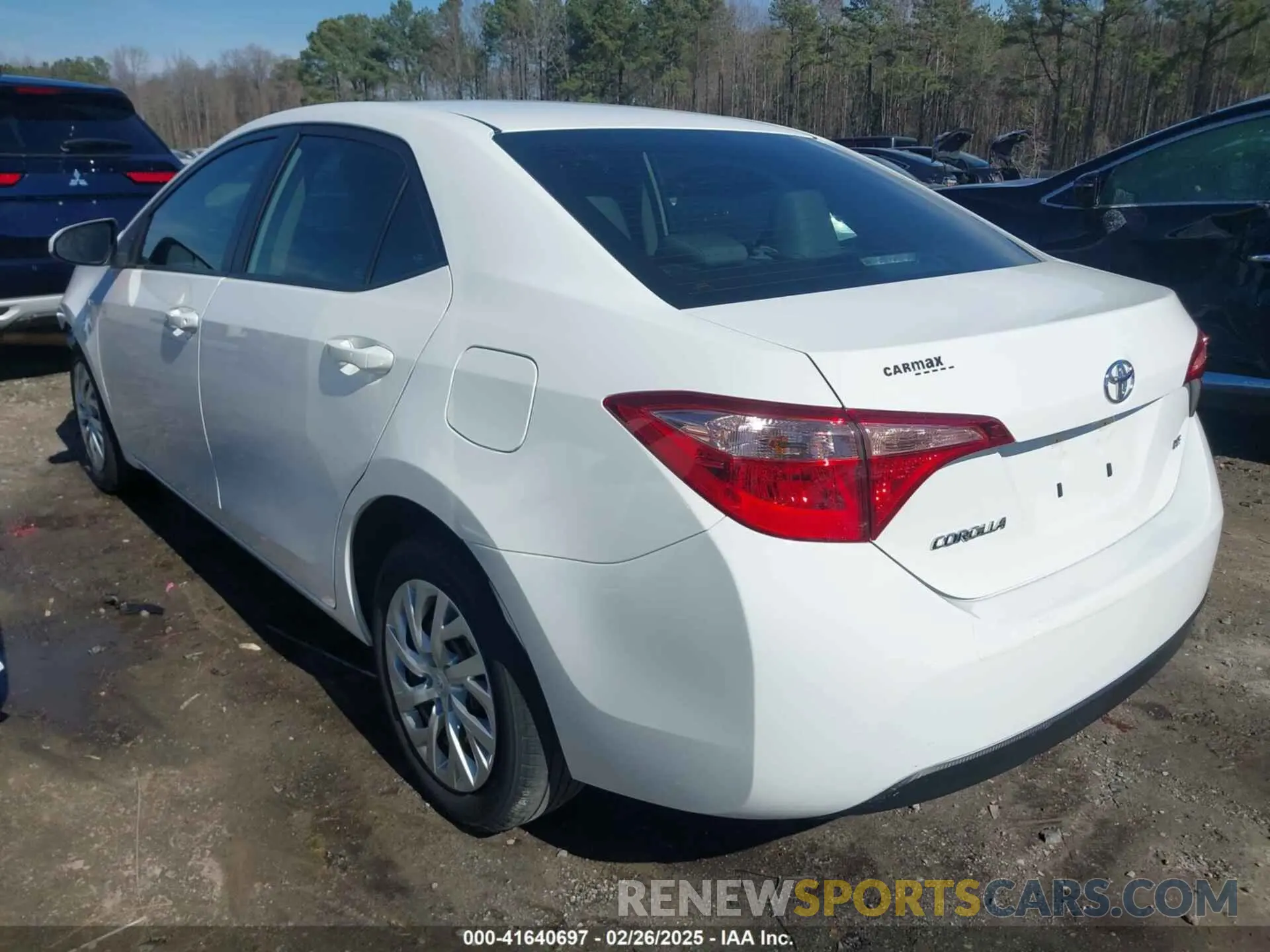 3 fotografías del automóvil dañado 5YFBURHE8KP902180 TOYOTA COROLLA 2019