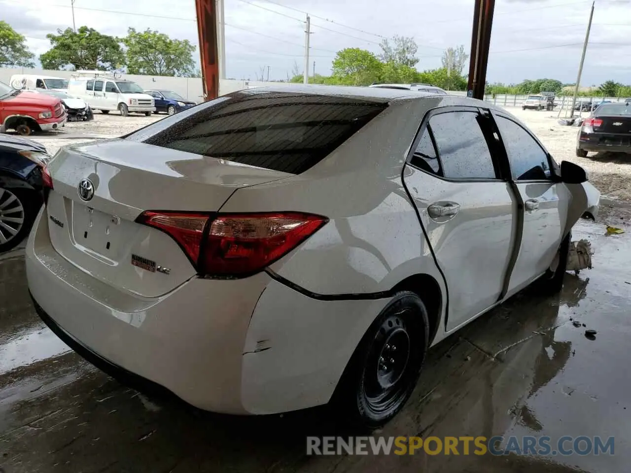 4 fotografías del automóvil dañado 5YFBURHE8KP913082 TOYOTA COROLLA 2019