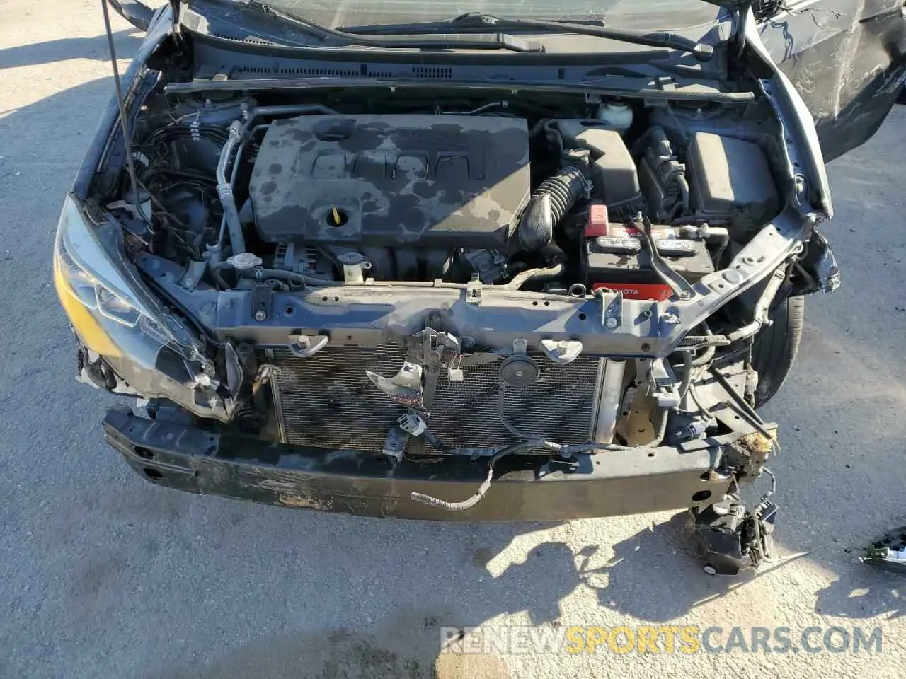 11 fotografías del automóvil dañado 5YFBURHE8KP918203 TOYOTA COROLLA 2019