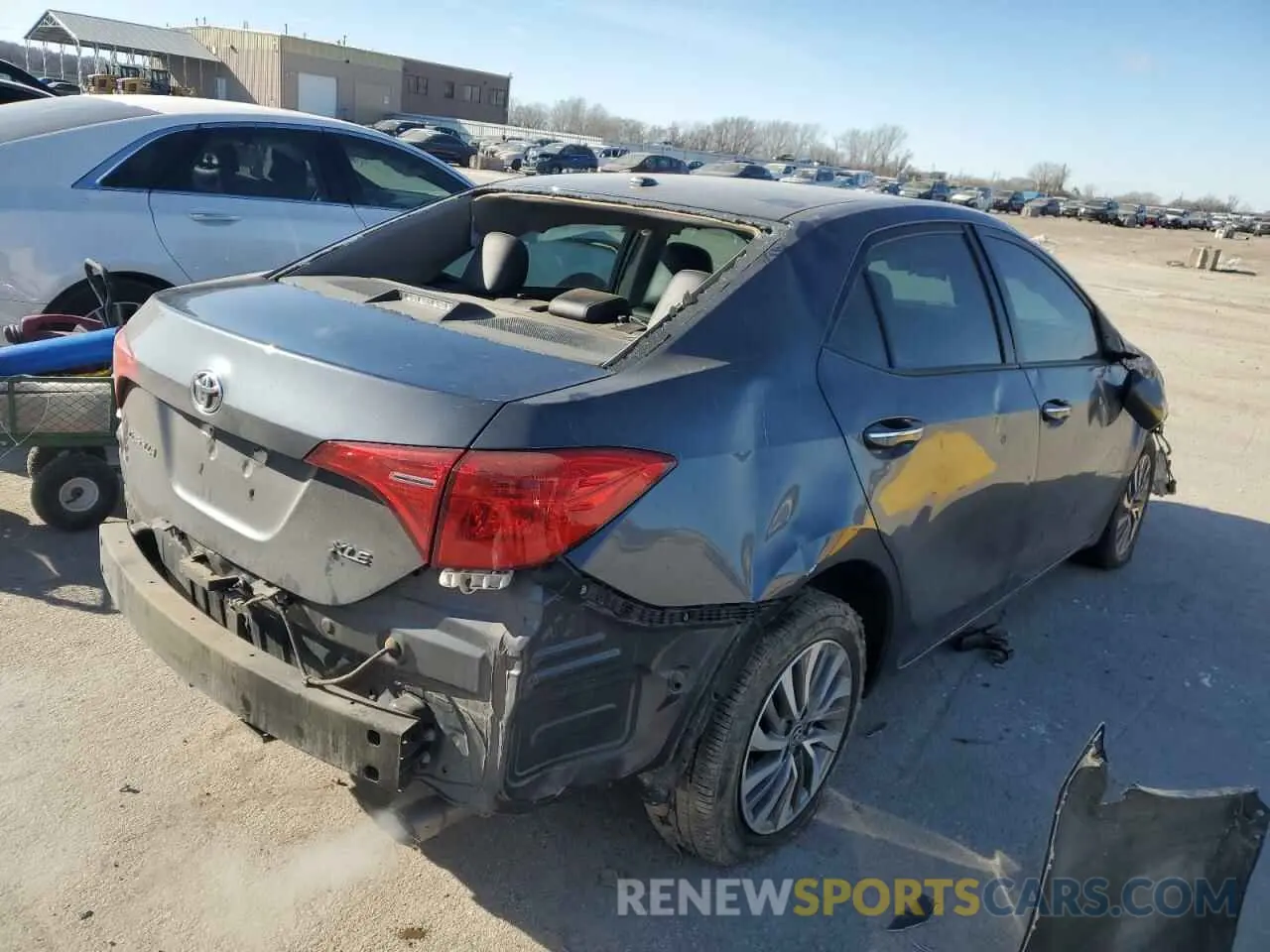 3 fotografías del automóvil dañado 5YFBURHE8KP918203 TOYOTA COROLLA 2019