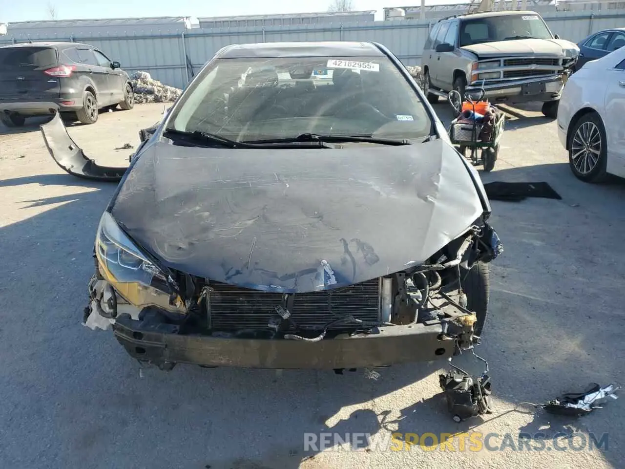 5 fotografías del automóvil dañado 5YFBURHE8KP918203 TOYOTA COROLLA 2019