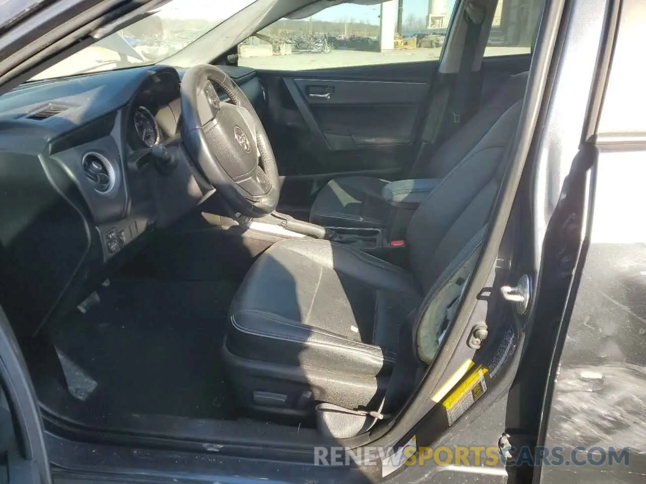 7 fotografías del automóvil dañado 5YFBURHE8KP918203 TOYOTA COROLLA 2019