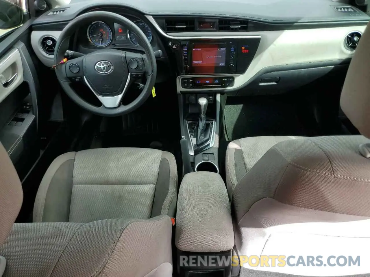 8 fotografías del automóvil dañado 5YFBURHE8KP919707 TOYOTA COROLLA 2019