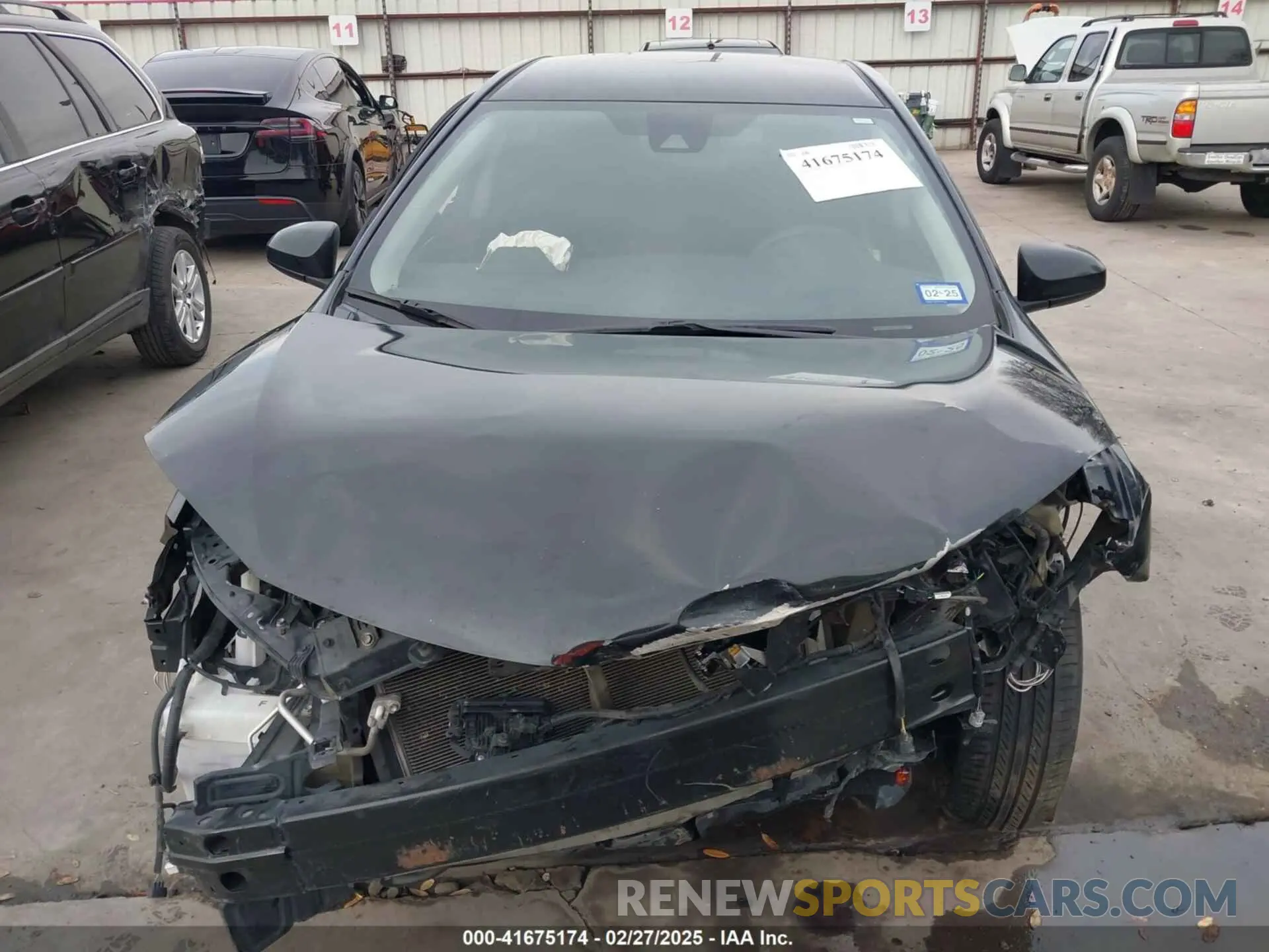 13 fotografías del automóvil dañado 5YFBURHE8KP927967 TOYOTA COROLLA 2019