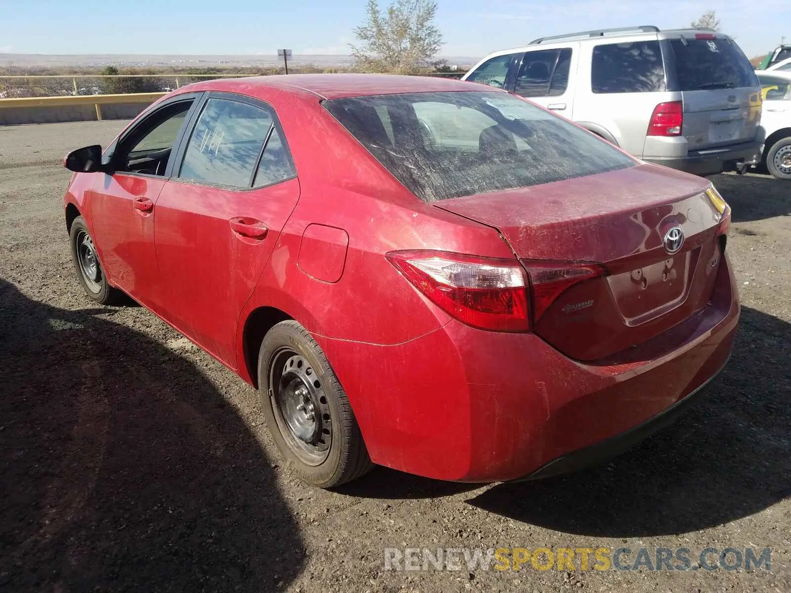3 fotografías del automóvil dañado 5YFBURHE8KP928360 TOYOTA COROLLA 2019