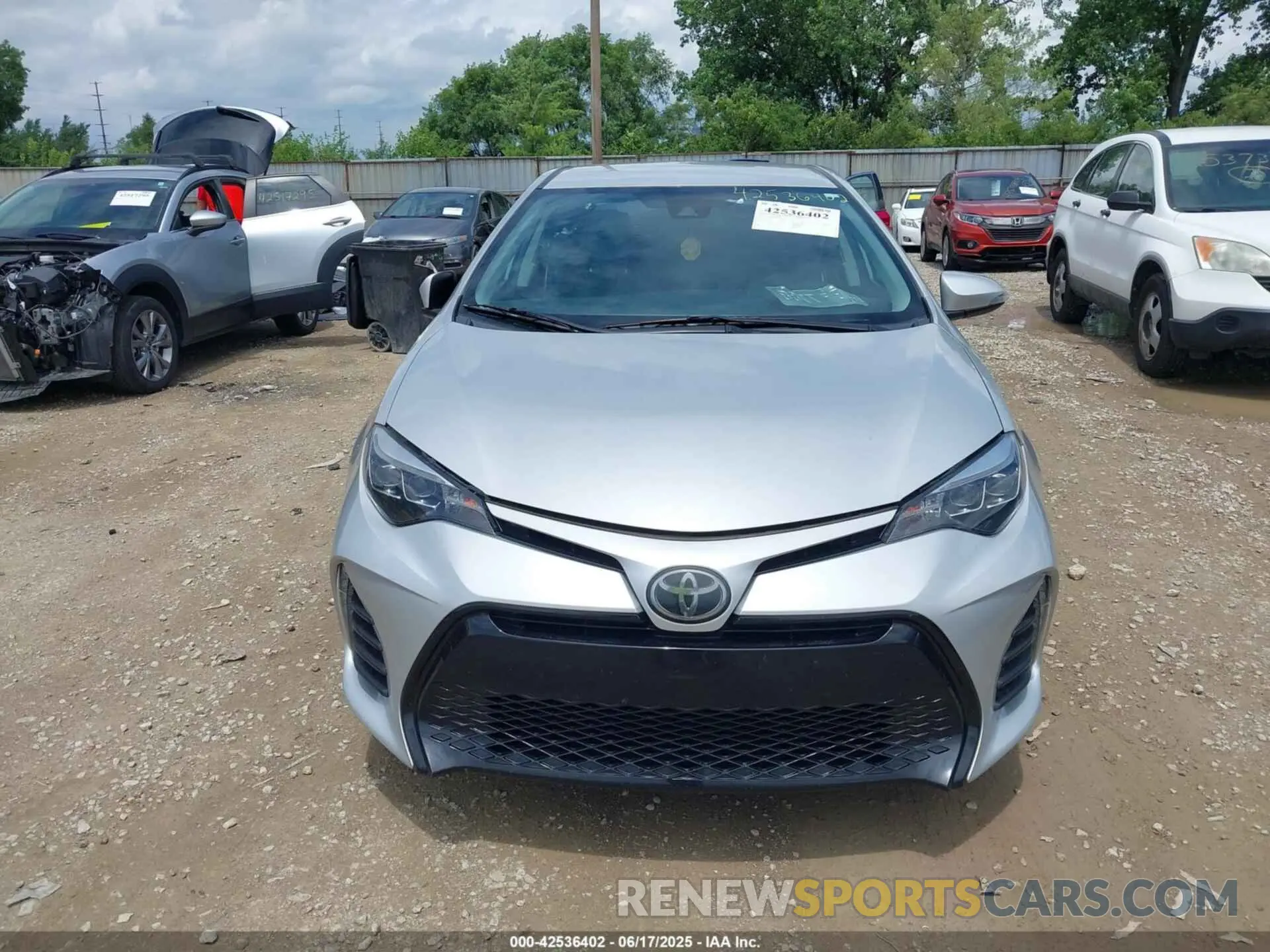 12 fotografías del automóvil dañado 5YFBURHE8KP928942 TOYOTA COROLLA 2019