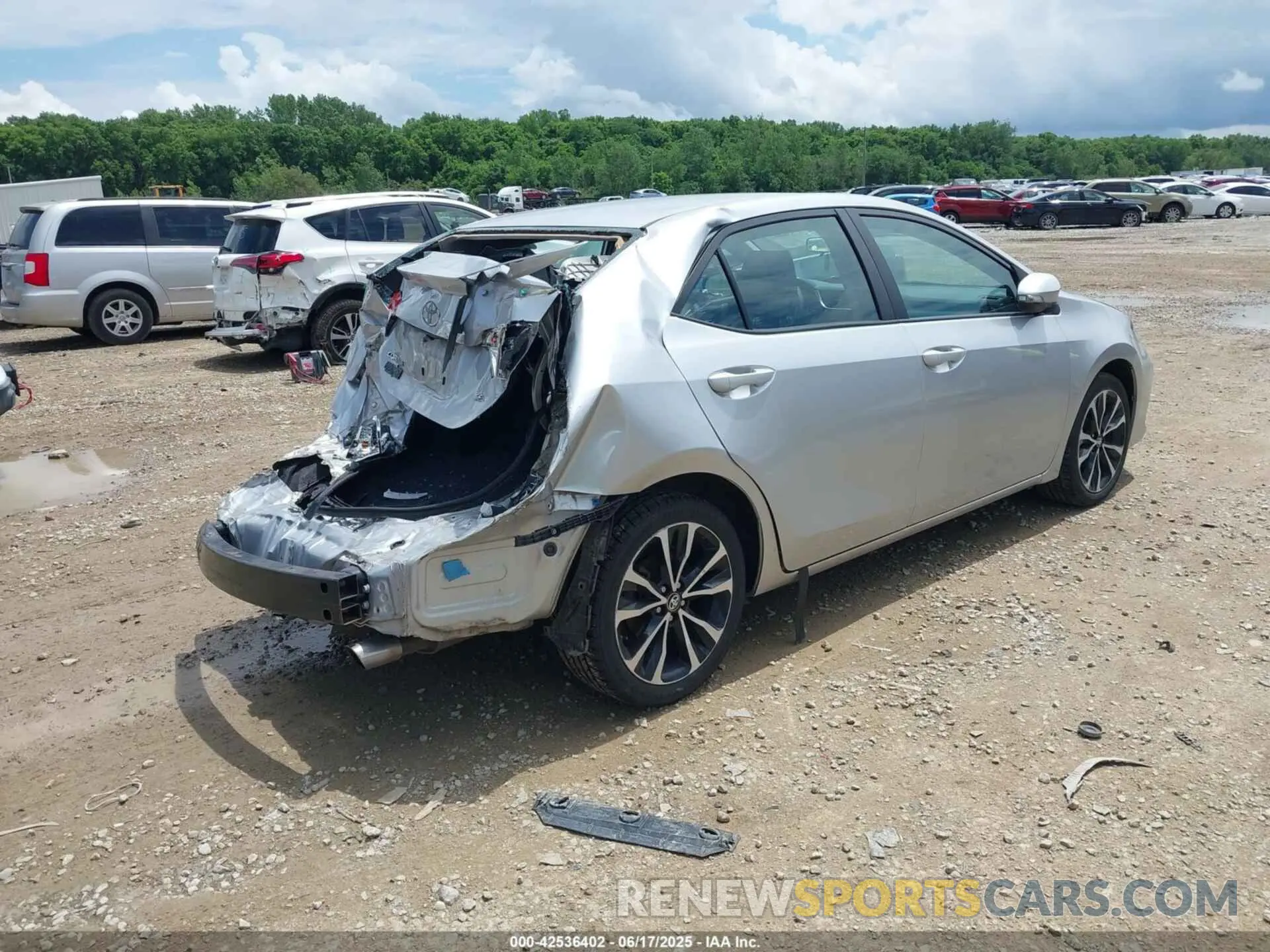 4 fotografías del automóvil dañado 5YFBURHE8KP928942 TOYOTA COROLLA 2019