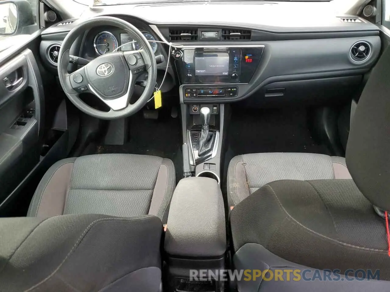 8 fotografías del automóvil dañado 5YFBURHE8KP932831 TOYOTA COROLLA 2019