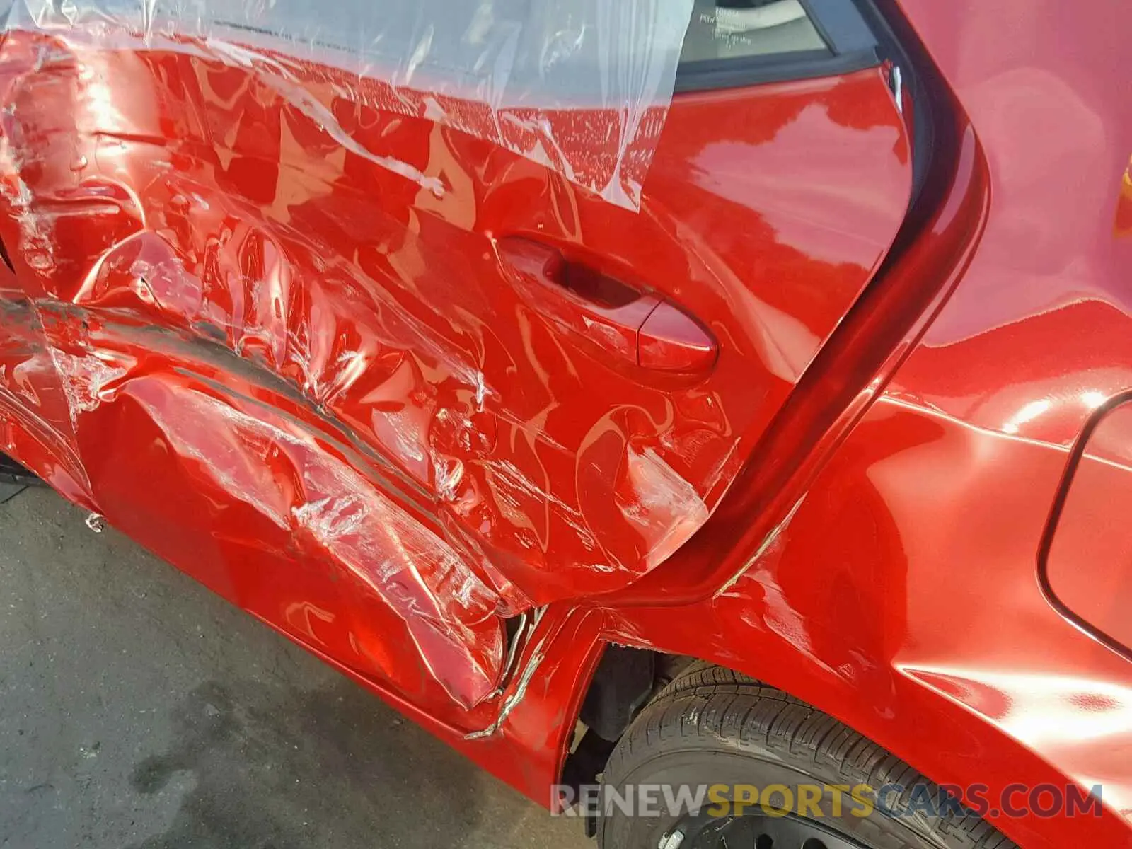 10 fotografías del automóvil dañado 5YFBURHE8KP935759 TOYOTA COROLLA 2019
