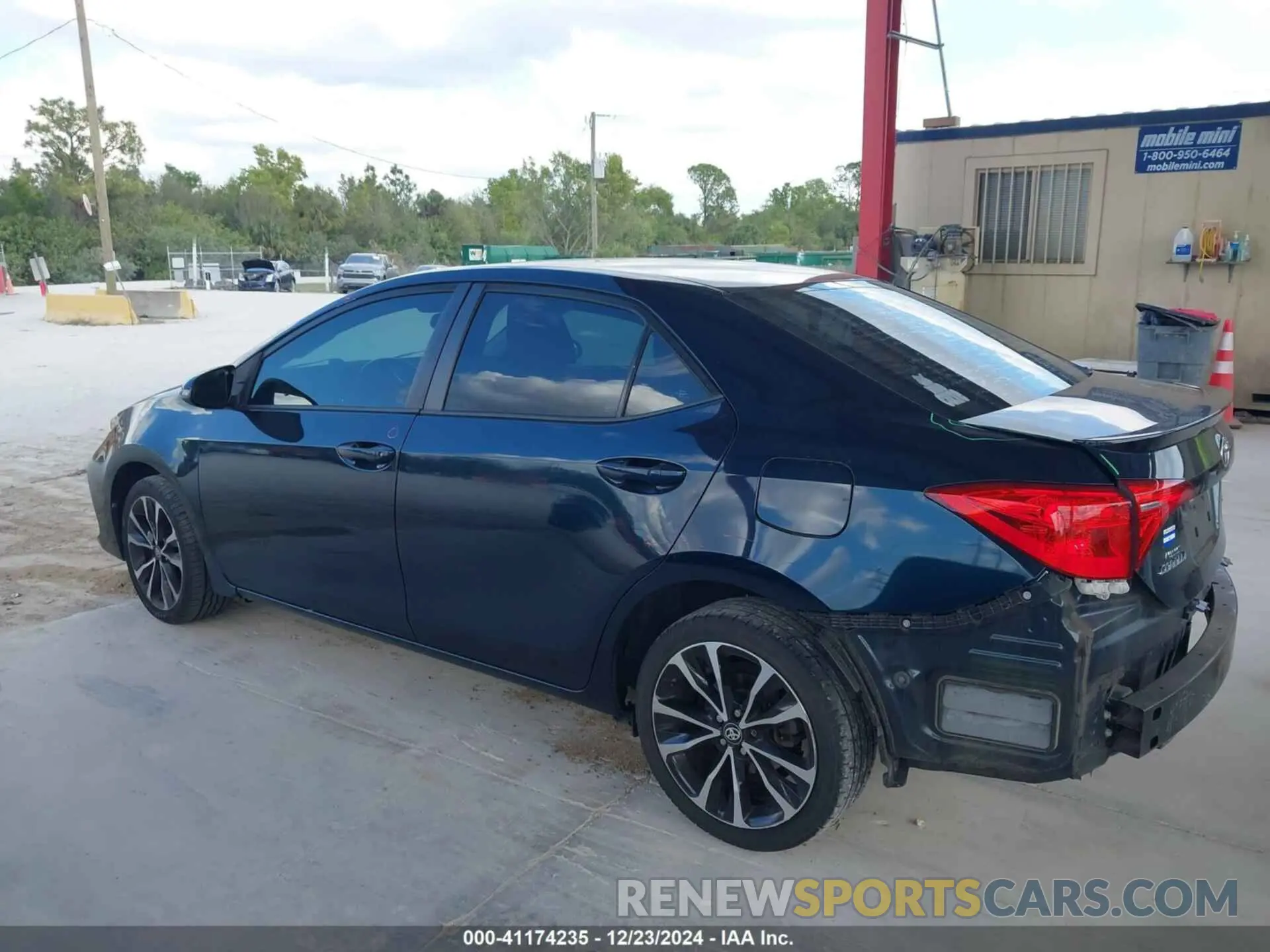 14 fotografías del automóvil dañado 5YFBURHE8KP942081 TOYOTA COROLLA 2019