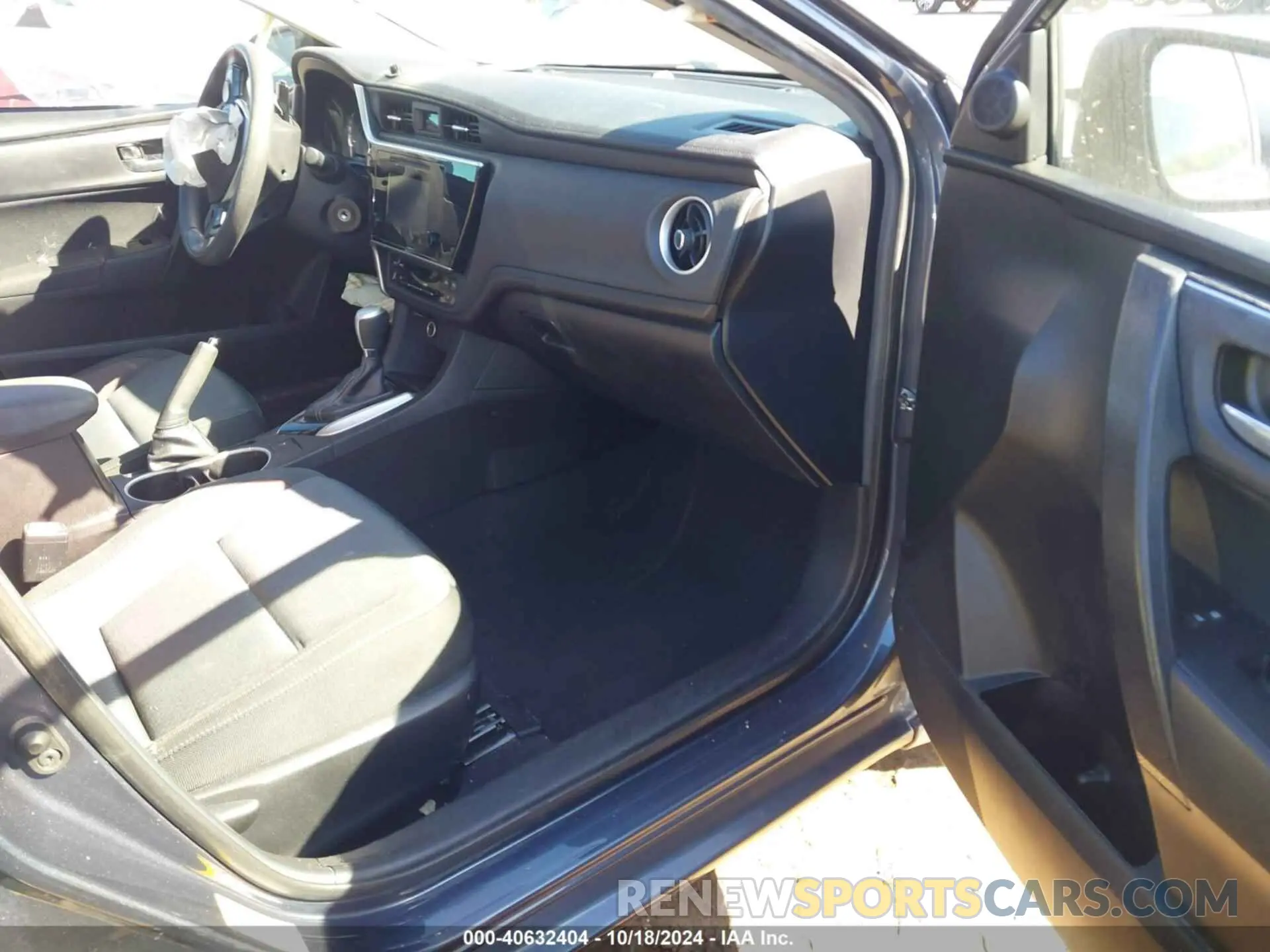 5 fotografías del automóvil dañado 5YFBURHE8KP943067 TOYOTA COROLLA 2019