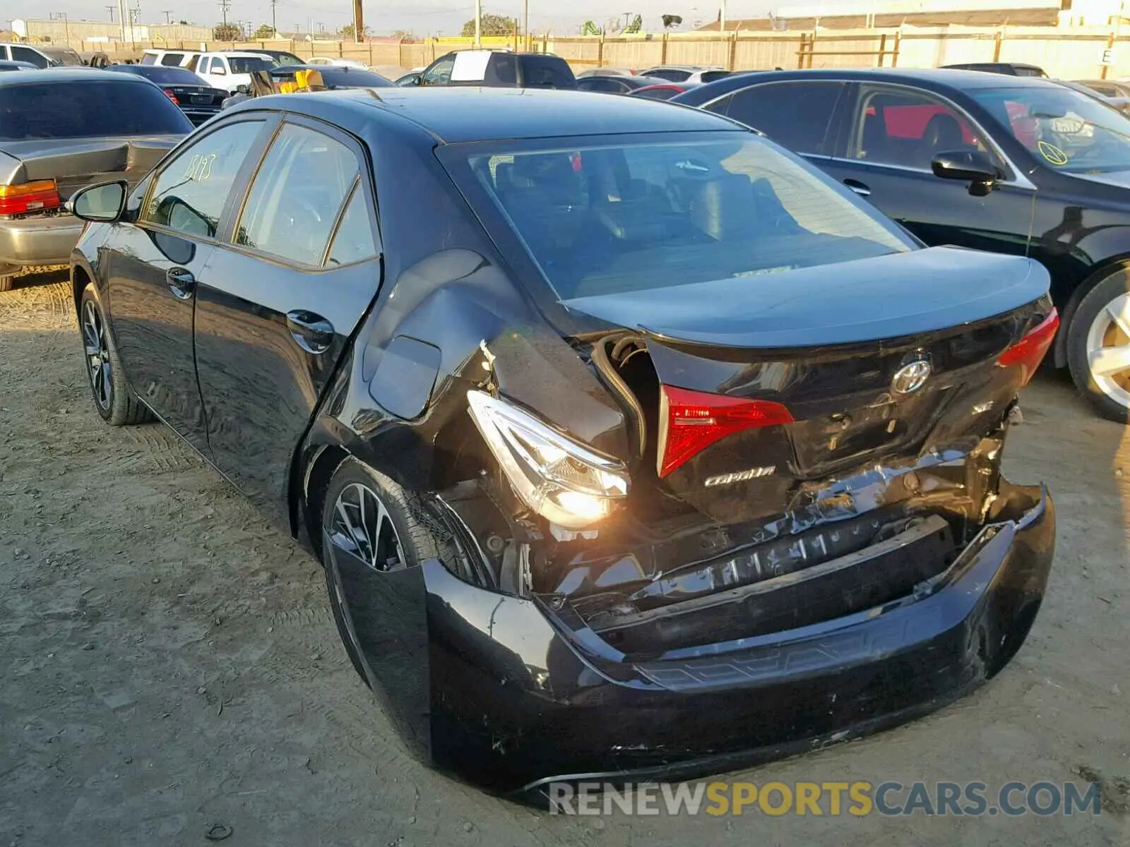3 fotografías del automóvil dañado 5YFBURHE8KP948706 TOYOTA COROLLA 2019