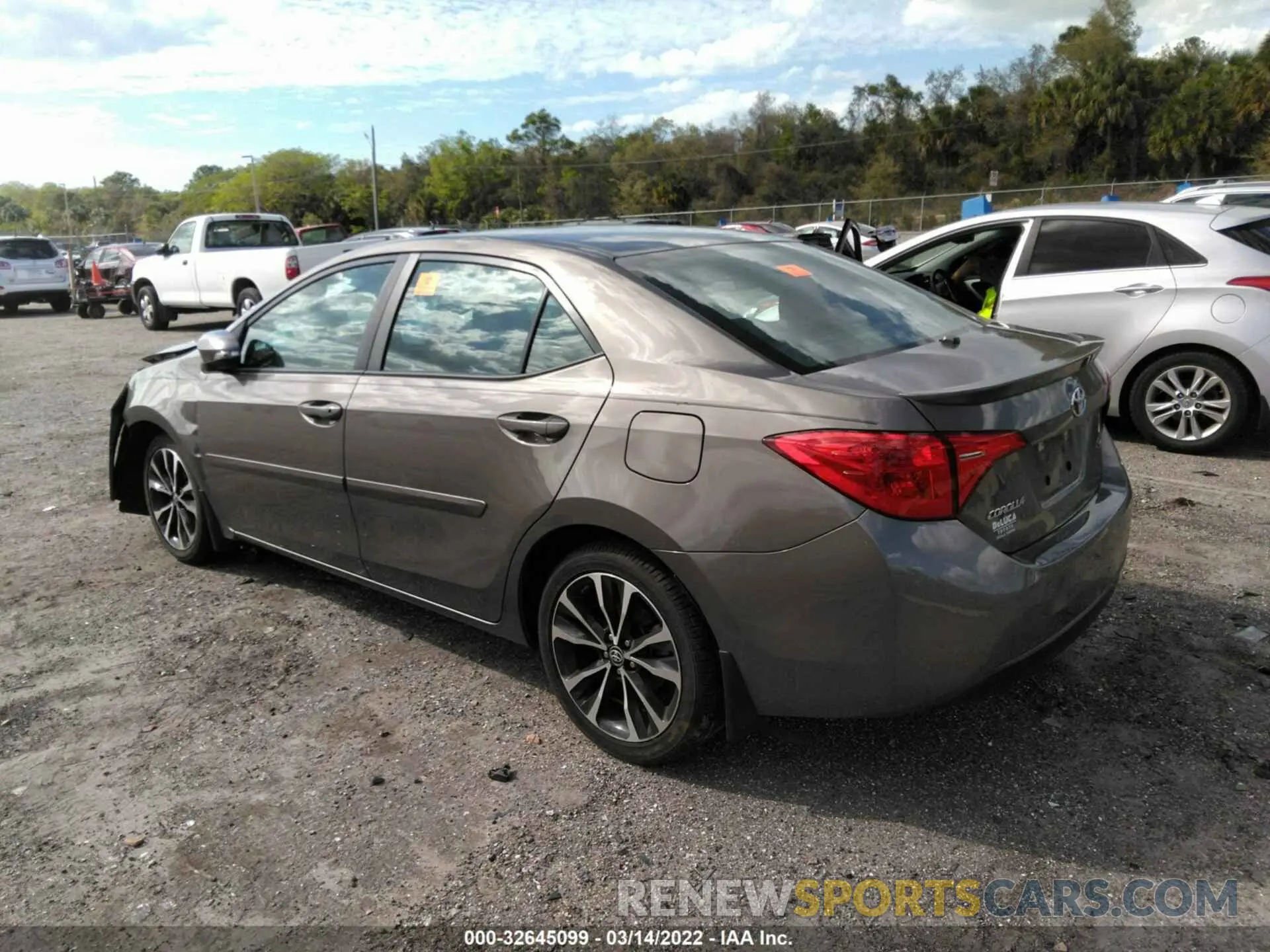 3 fotografías del automóvil dañado 5YFBURHE8KP948916 TOYOTA COROLLA 2019
