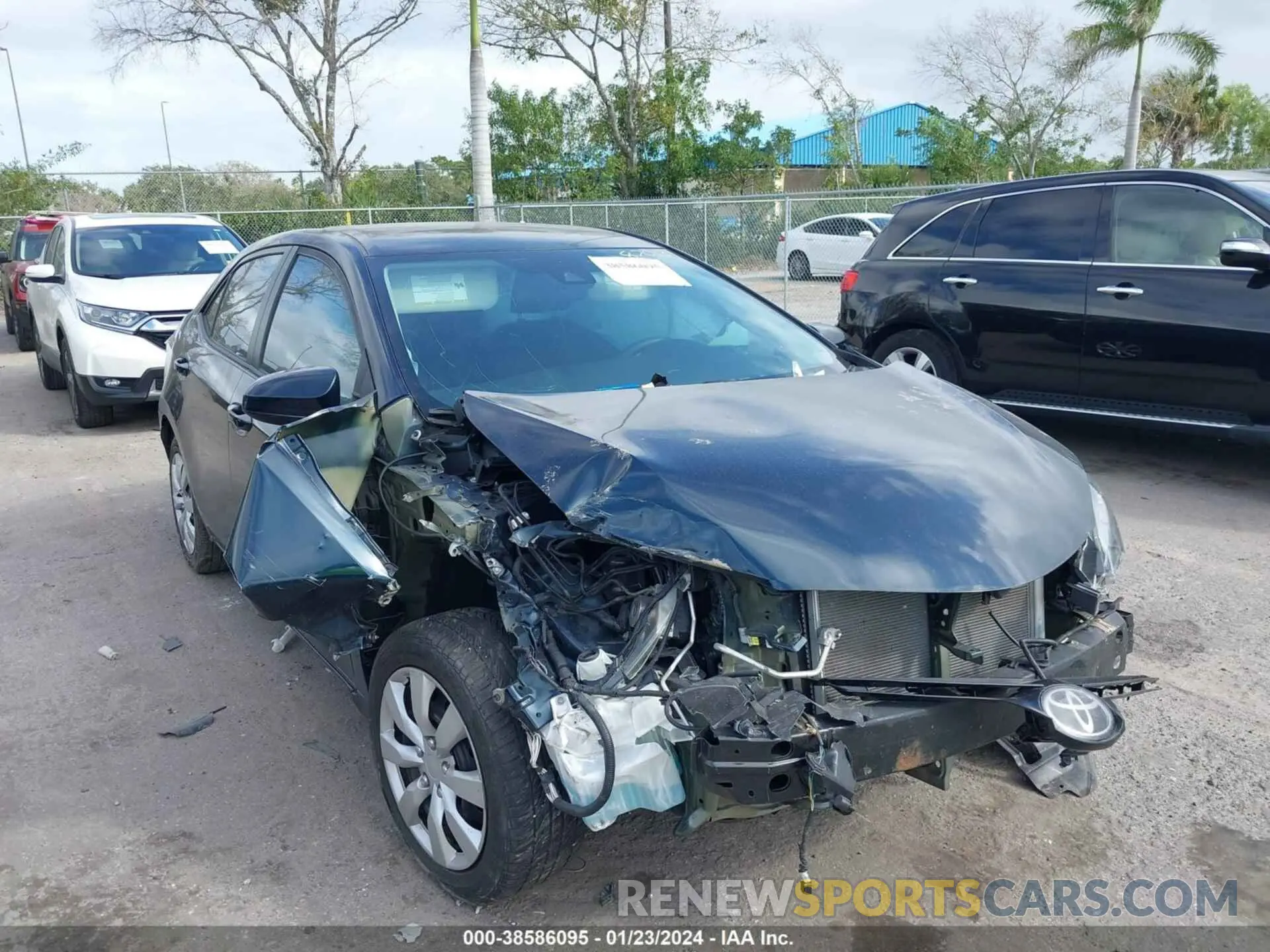1 fotografías del automóvil dañado 5YFBURHE9KP870131 TOYOTA COROLLA 2019