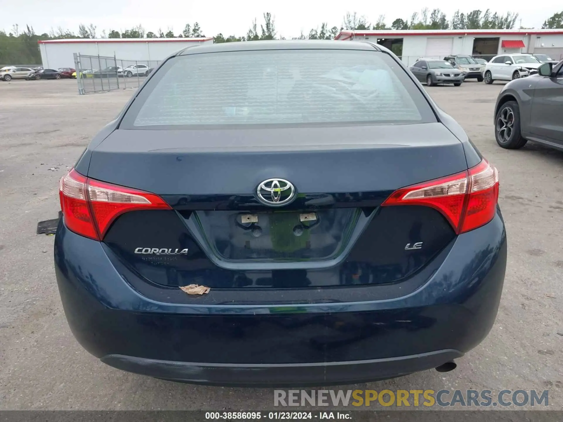 17 fotografías del automóvil dañado 5YFBURHE9KP870131 TOYOTA COROLLA 2019