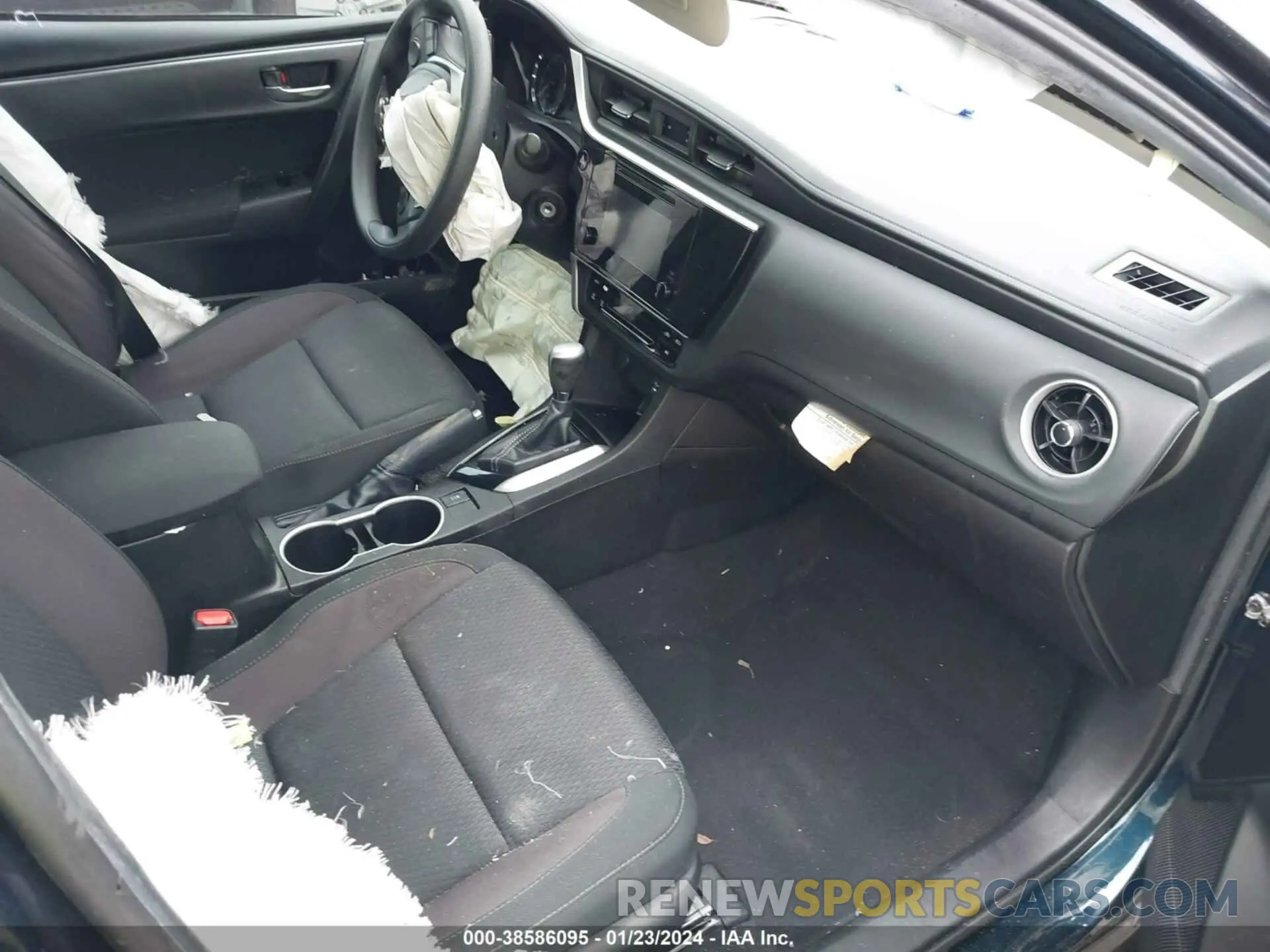 5 fotografías del automóvil dañado 5YFBURHE9KP870131 TOYOTA COROLLA 2019