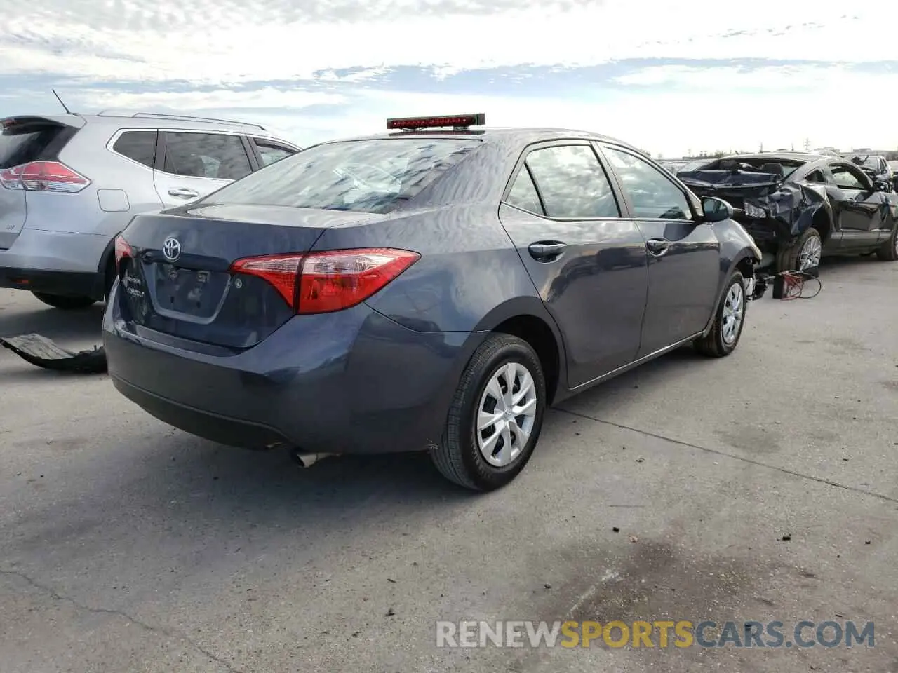4 fotografías del automóvil dañado 5YFBURHE9KP877578 TOYOTA COROLLA 2019