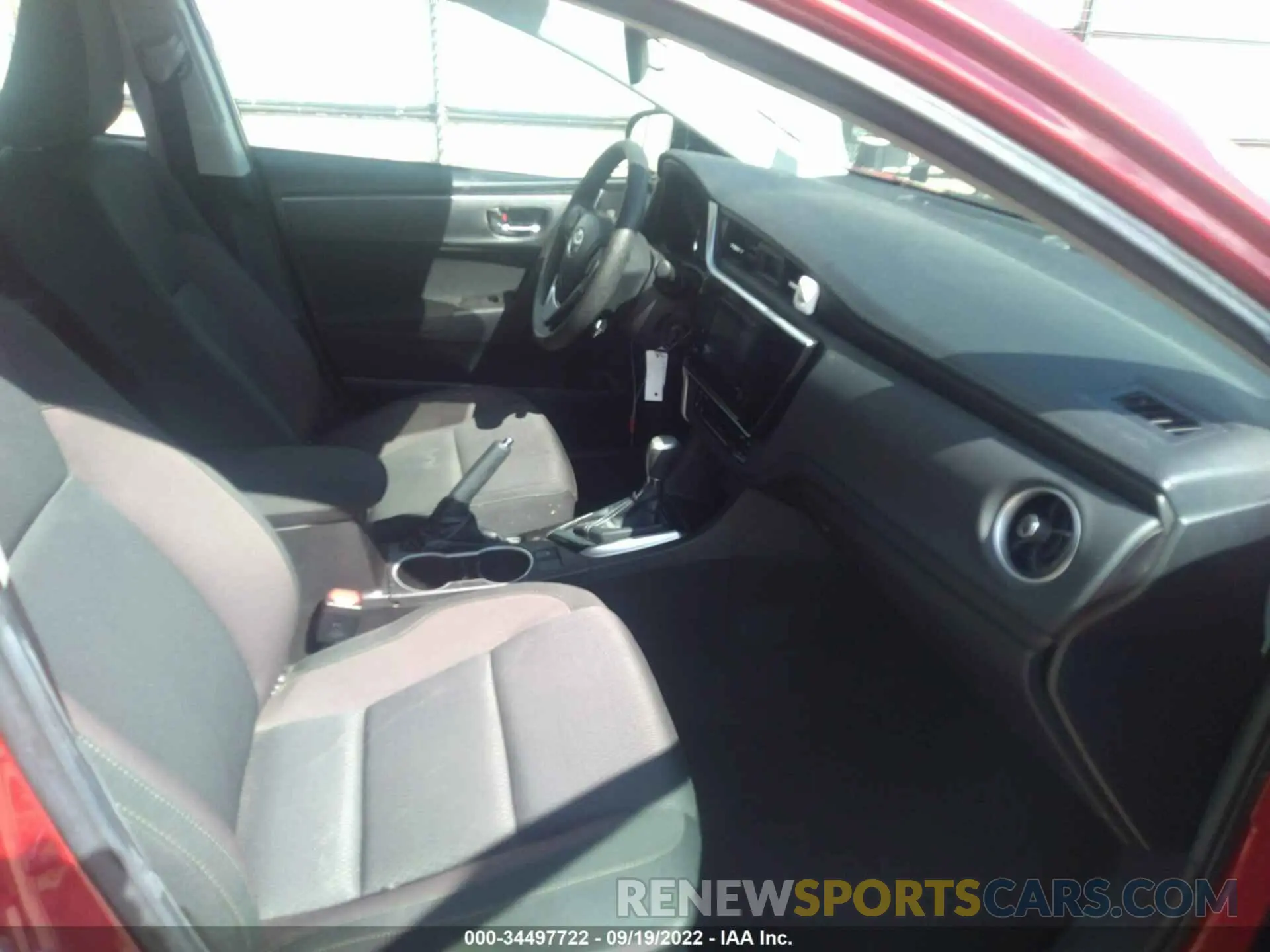 5 fotografías del automóvil dañado 5YFBURHE9KP879654 TOYOTA COROLLA 2019