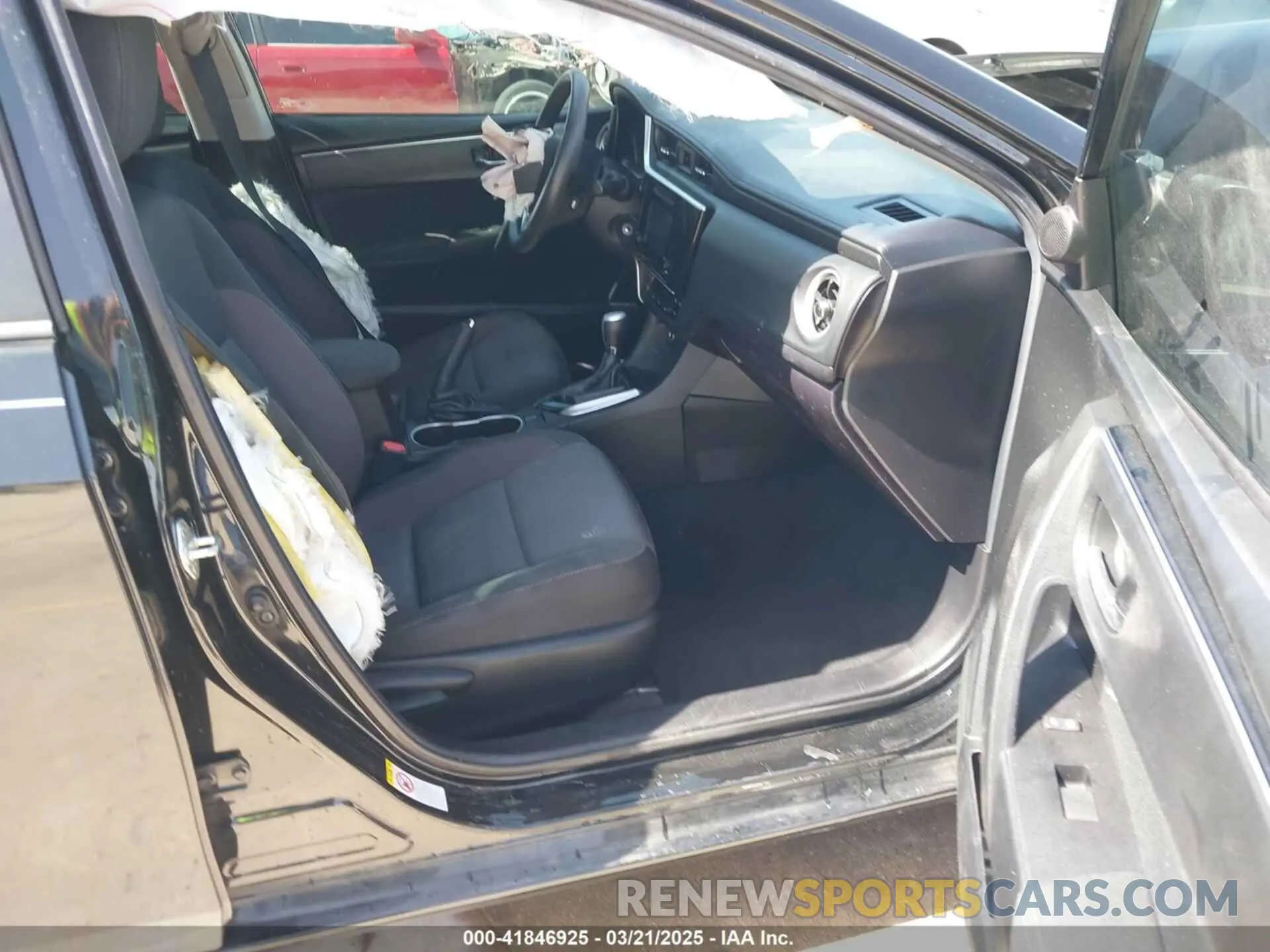 5 fotografías del automóvil dañado 5YFBURHE9KP882103 TOYOTA COROLLA 2019