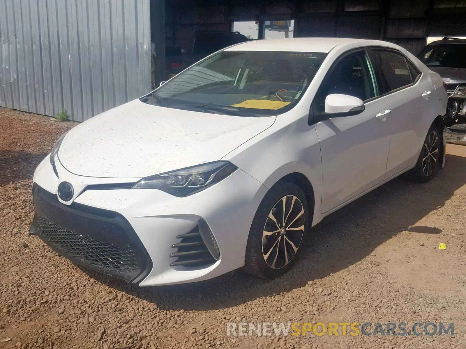 2 fotografías del automóvil dañado 5YFBURHE9KP884627 TOYOTA COROLLA 2019