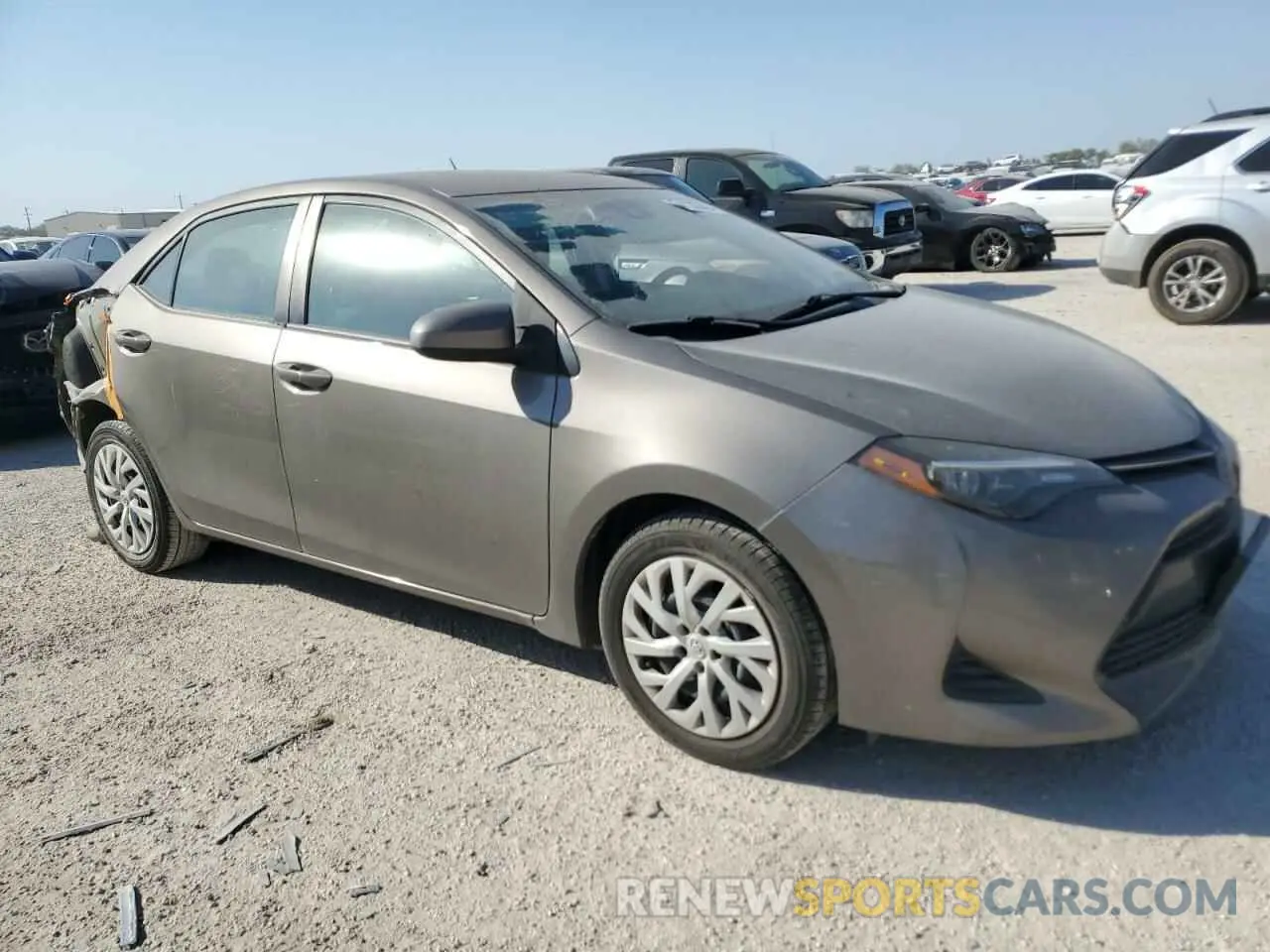 4 fotografías del automóvil dañado 5YFBURHE9KP886121 TOYOTA COROLLA 2019