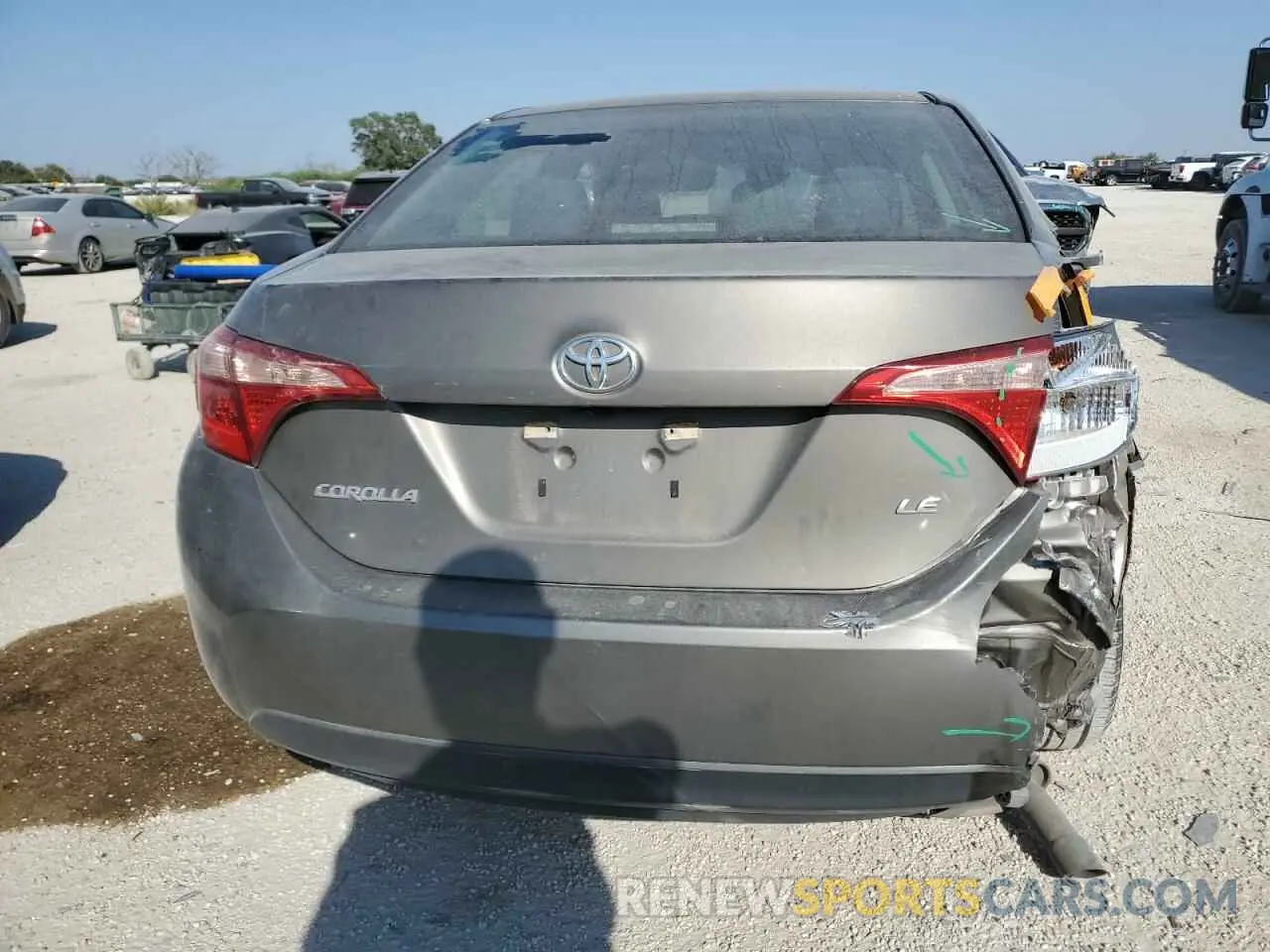 6 fotografías del automóvil dañado 5YFBURHE9KP886121 TOYOTA COROLLA 2019