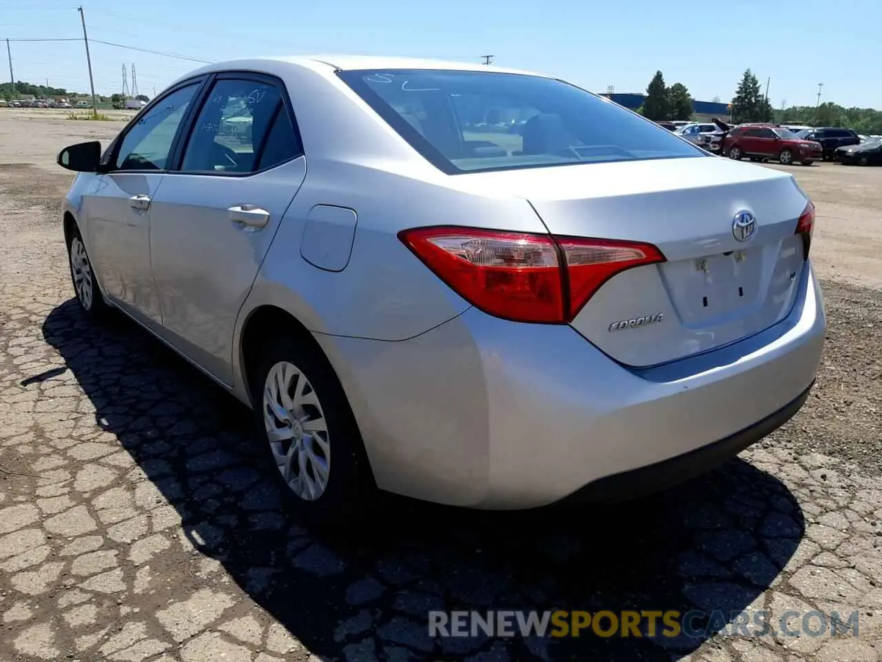 3 fotografías del automóvil dañado 5YFBURHE9KP886460 TOYOTA COROLLA 2019