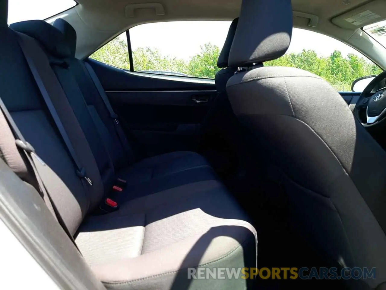 6 fotografías del automóvil dañado 5YFBURHE9KP886460 TOYOTA COROLLA 2019