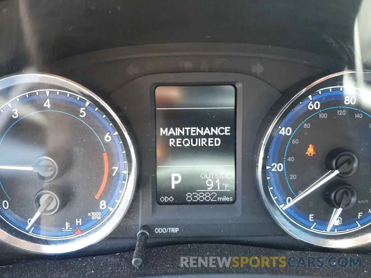 8 fotografías del automóvil dañado 5YFBURHE9KP886460 TOYOTA COROLLA 2019