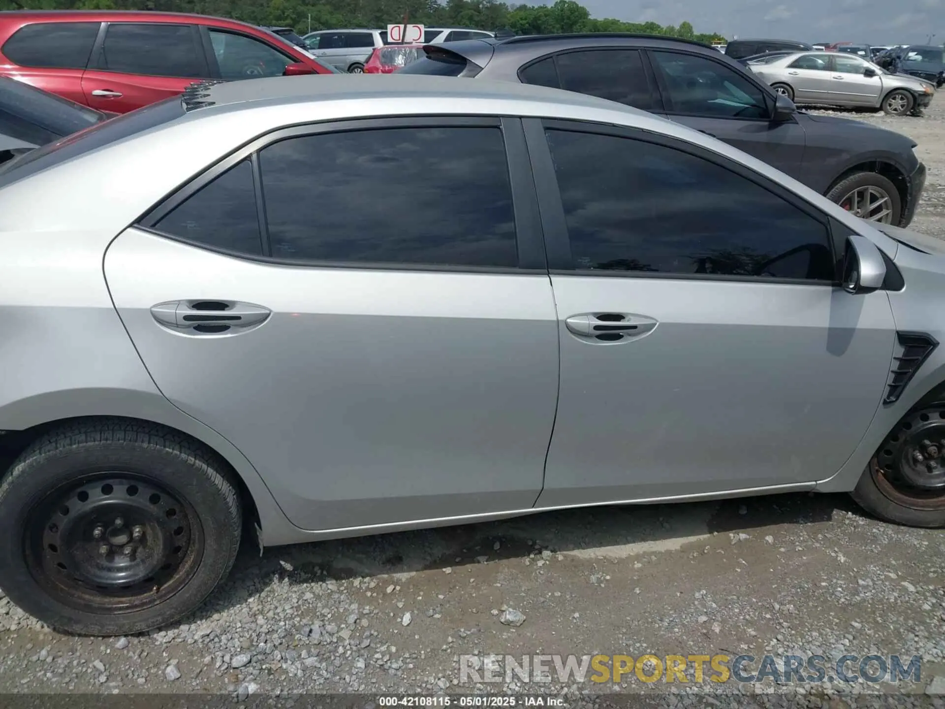 13 fotografías del automóvil dañado 5YFBURHE9KP886488 TOYOTA COROLLA 2019