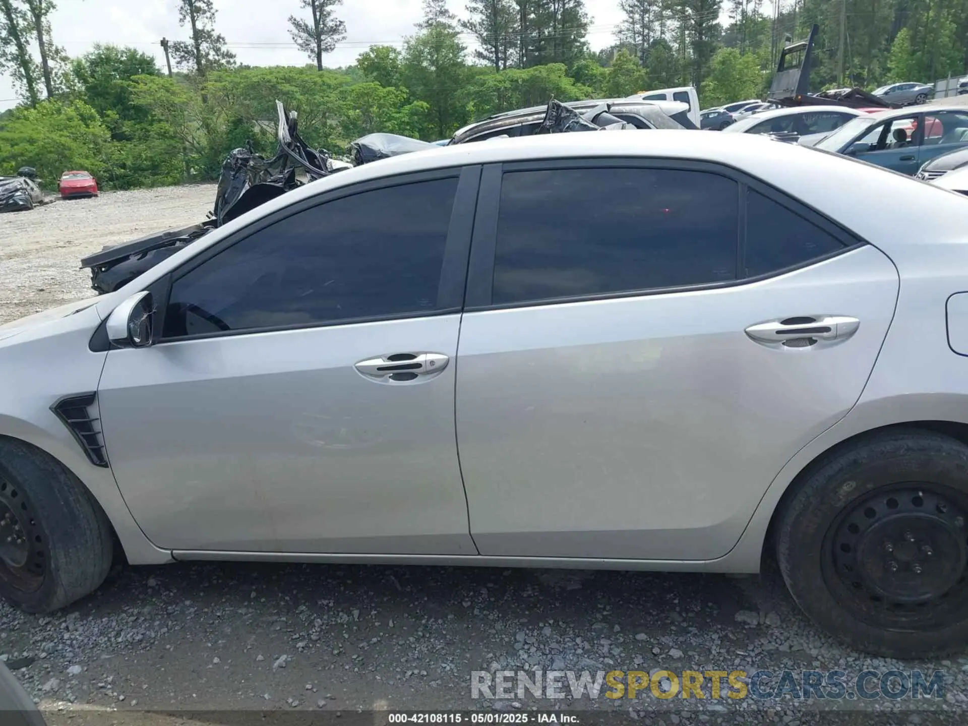 14 fotografías del automóvil dañado 5YFBURHE9KP886488 TOYOTA COROLLA 2019