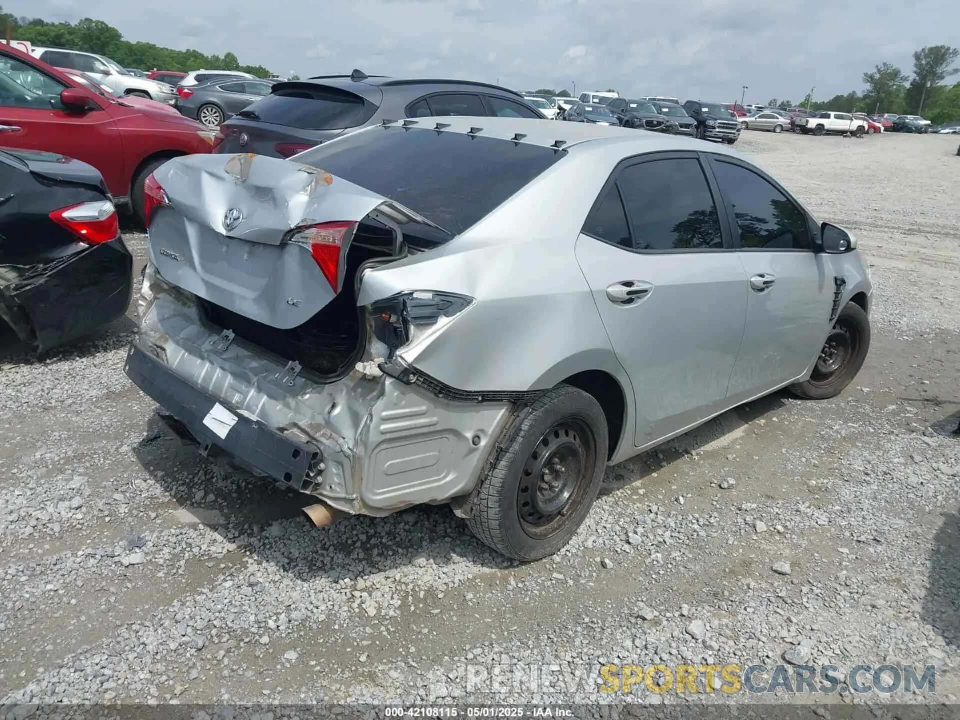 4 fotografías del automóvil dañado 5YFBURHE9KP886488 TOYOTA COROLLA 2019