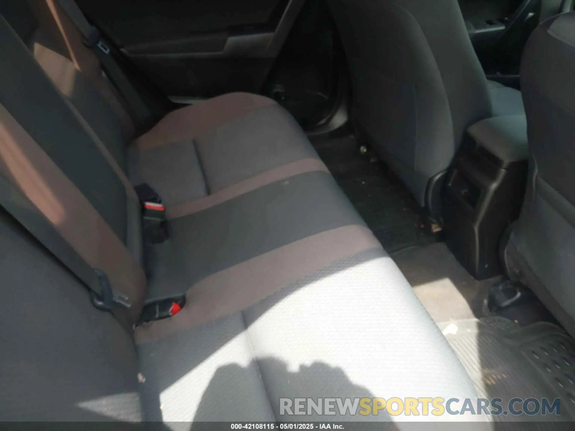 8 fotografías del automóvil dañado 5YFBURHE9KP886488 TOYOTA COROLLA 2019