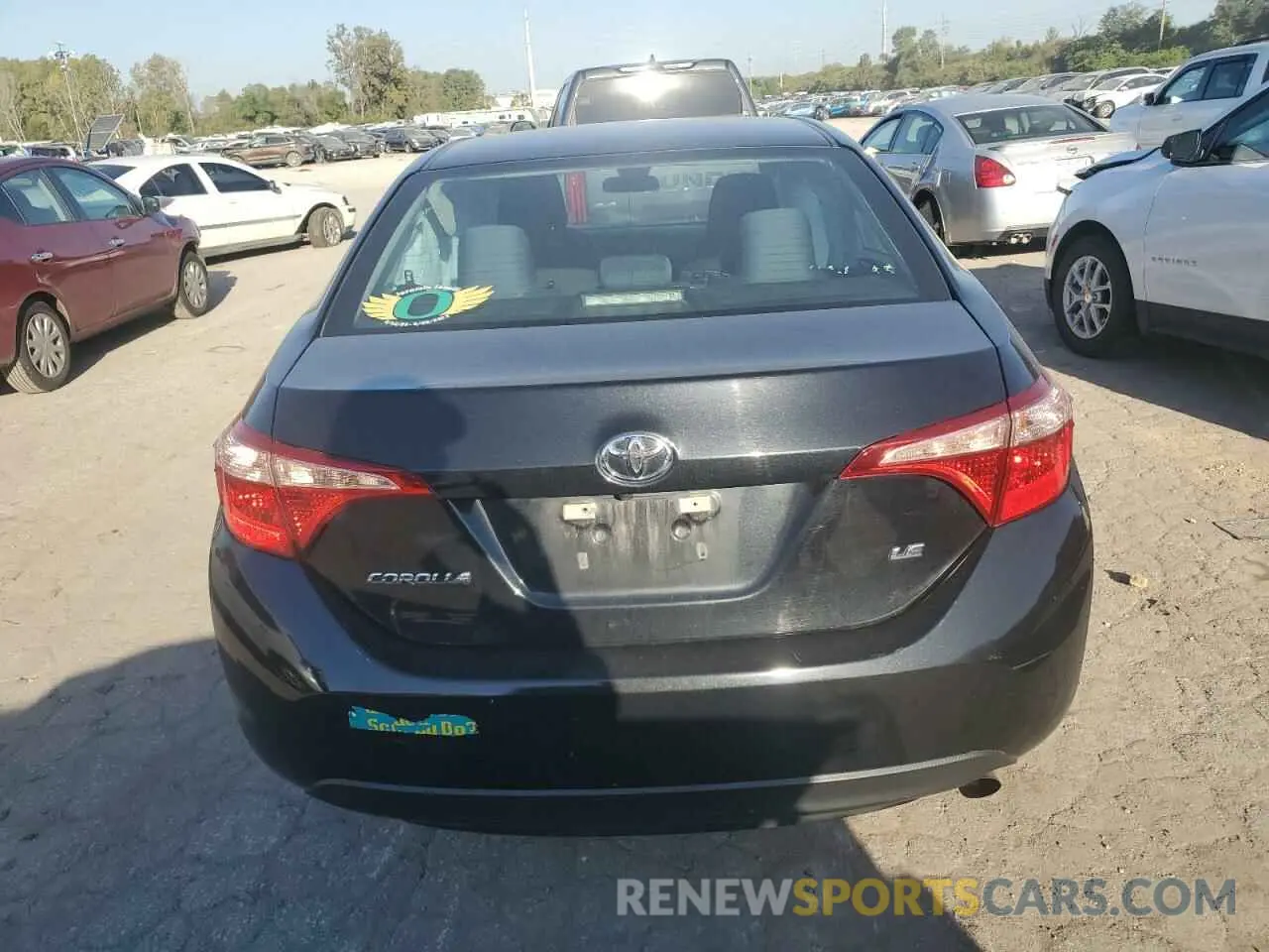 6 fotografías del automóvil dañado 5YFBURHE9KP886670 TOYOTA COROLLA 2019