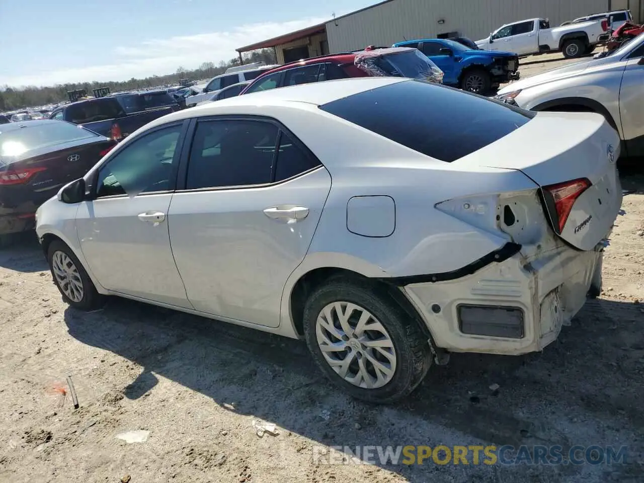 2 fotografías del automóvil dañado 5YFBURHE9KP889276 TOYOTA COROLLA 2019