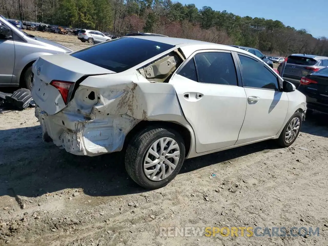 3 fotografías del automóvil dañado 5YFBURHE9KP889276 TOYOTA COROLLA 2019
