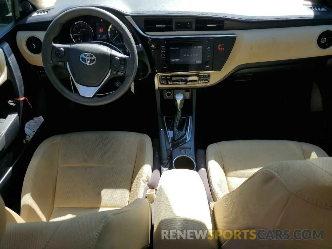 8 fotografías del automóvil dañado 5YFBURHE9KP889276 TOYOTA COROLLA 2019