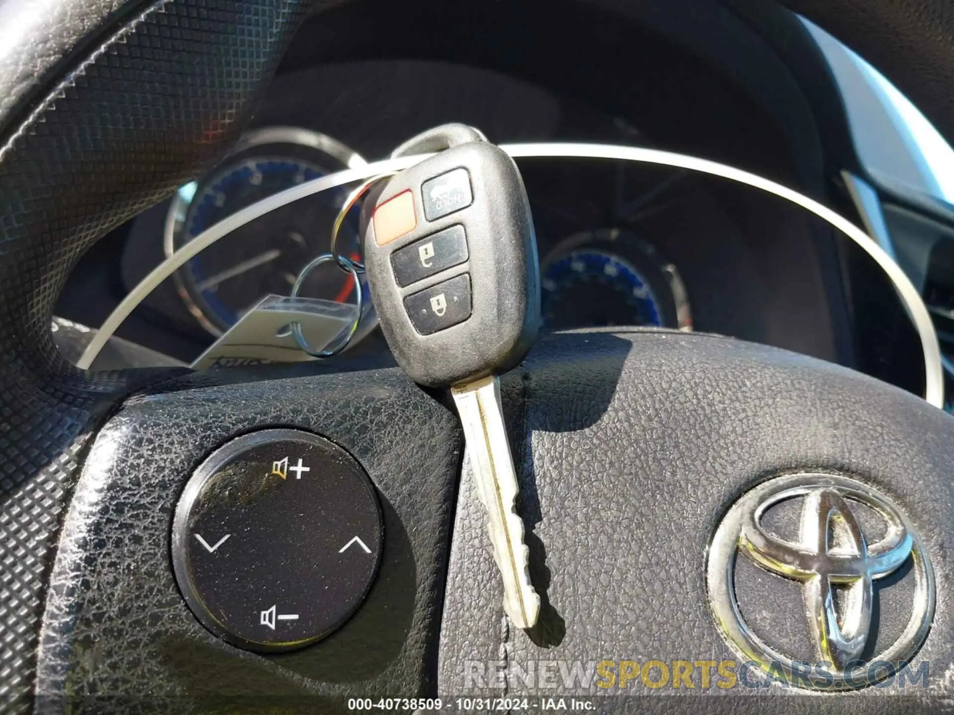 11 fotografías del automóvil dañado 5YFBURHE9KP889925 TOYOTA COROLLA 2019