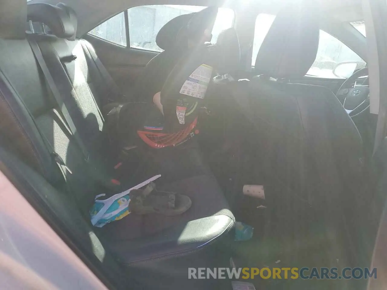 10 fotografías del automóvil dañado 5YFBURHE9KP891142 TOYOTA COROLLA 2019