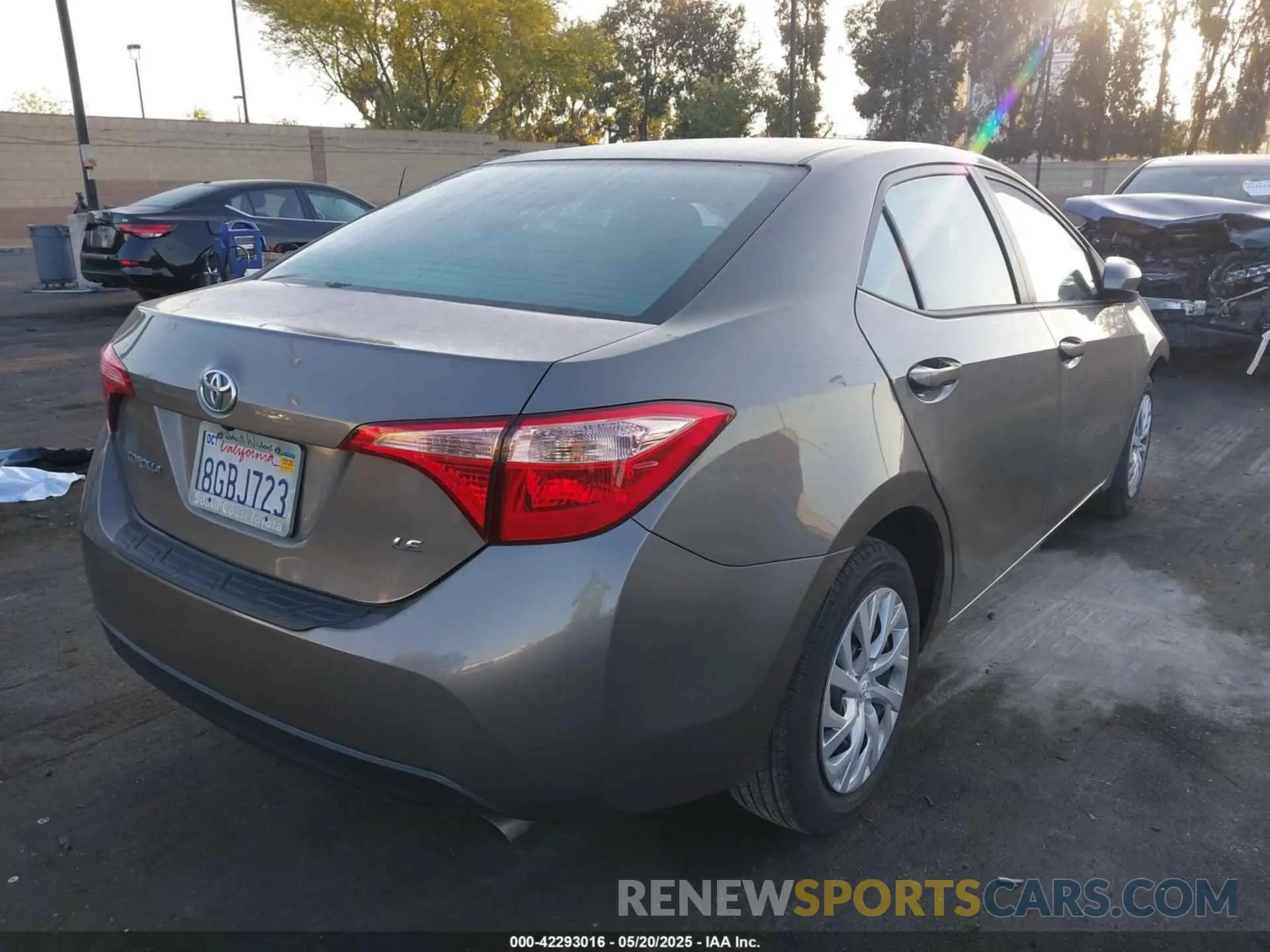 4 fotografías del automóvil dañado 5YFBURHE9KP891285 TOYOTA COROLLA 2019