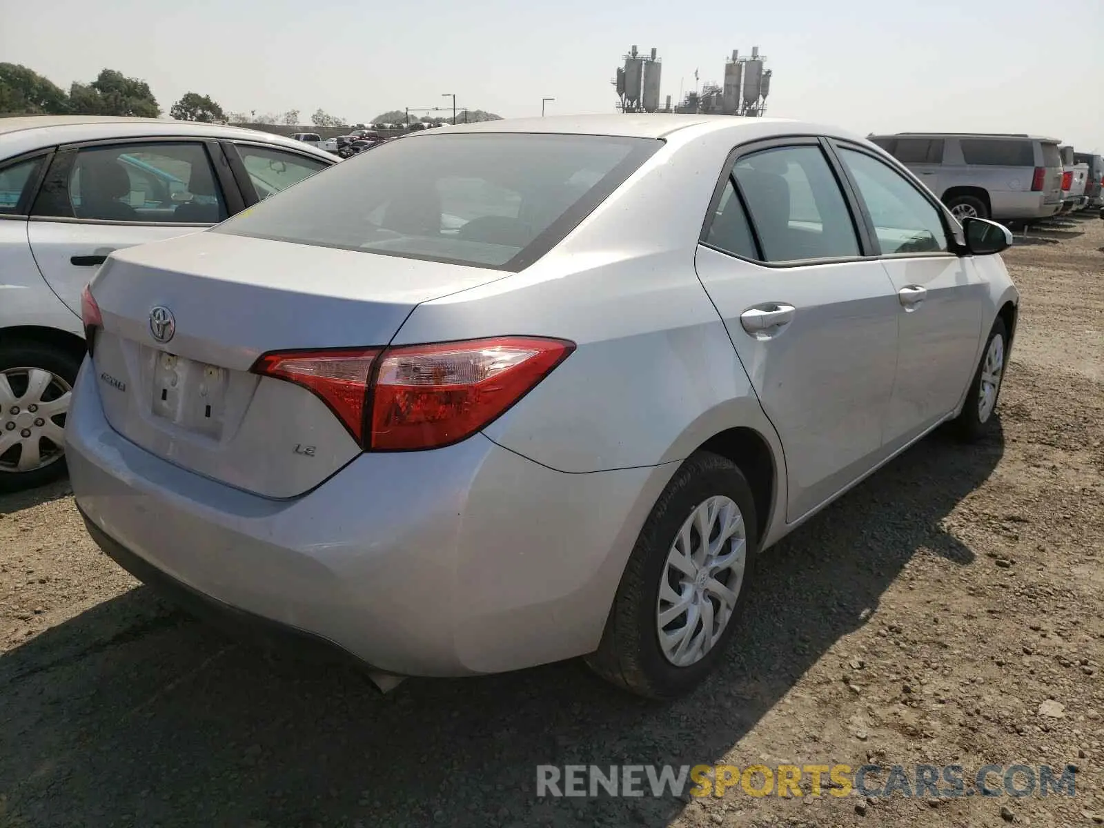4 fotografías del automóvil dañado 5YFBURHE9KP893506 TOYOTA COROLLA 2019