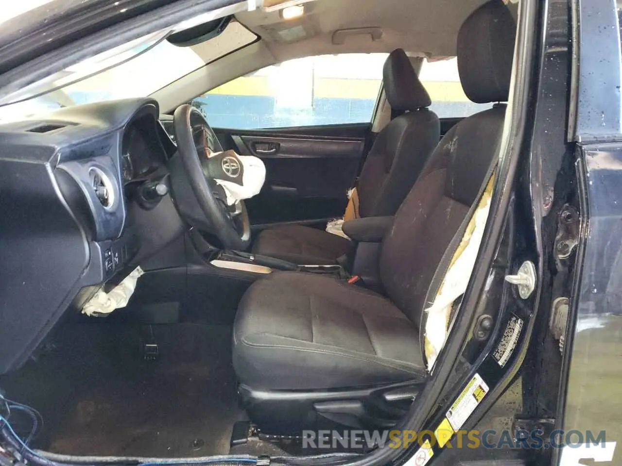 7 fotografías del automóvil dañado 5YFBURHE9KP894817 TOYOTA COROLLA 2019