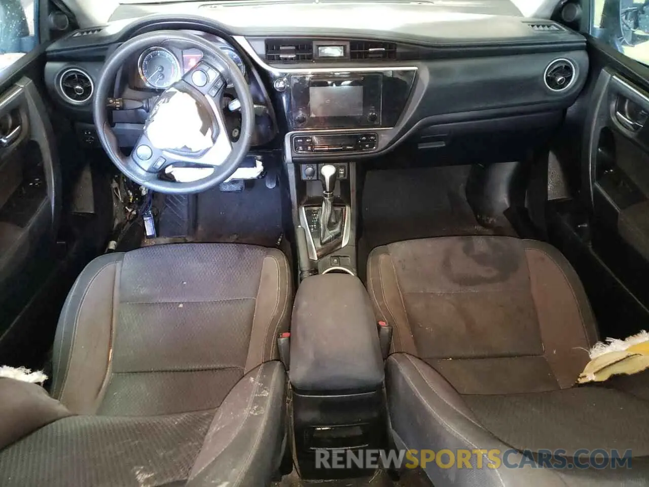 8 fotografías del automóvil dañado 5YFBURHE9KP894817 TOYOTA COROLLA 2019