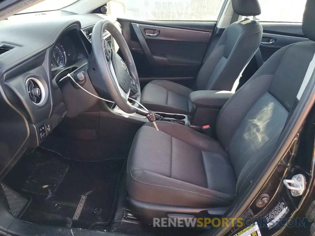7 fotografías del automóvil dañado 5YFBURHE9KP896356 TOYOTA COROLLA 2019