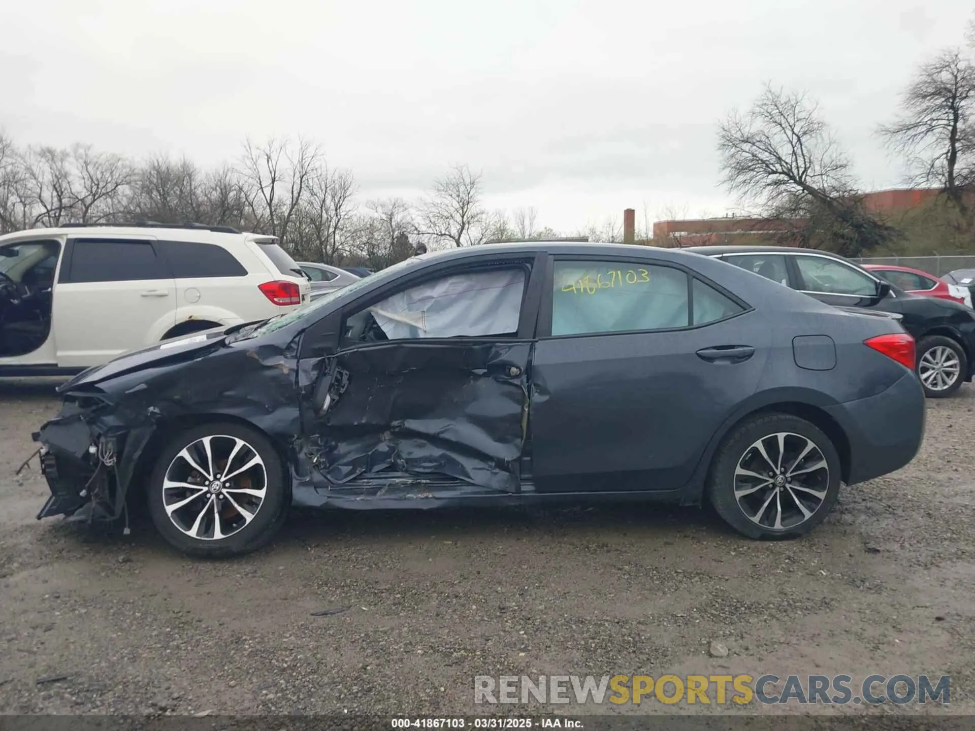 15 fotografías del automóvil dañado 5YFBURHE9KP898284 TOYOTA COROLLA 2019