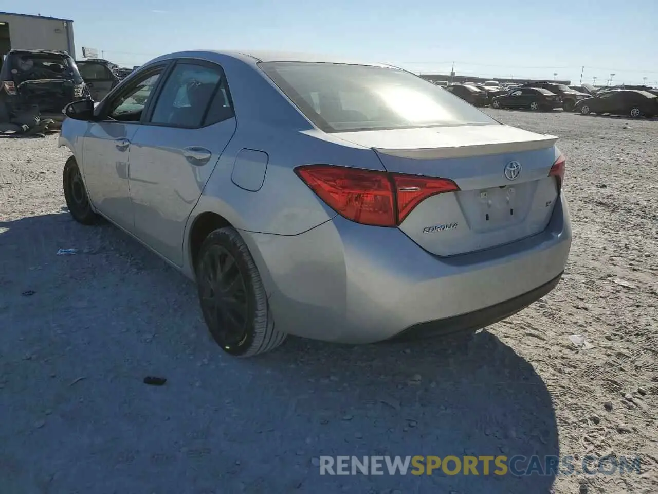 3 fotografías del automóvil dañado 5YFBURHE9KP899922 TOYOTA COROLLA 2019